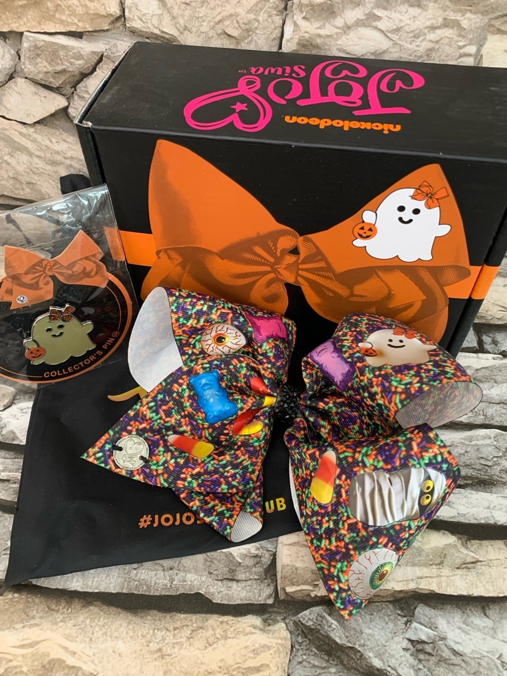 JoJo Siwa Halloween Ghost Limited Edition Cheer Dance Bow Pin Club Glow in Dark